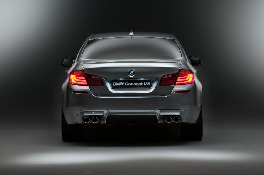  BMW M5 Concept 2011 года  (фото 17 из 37)